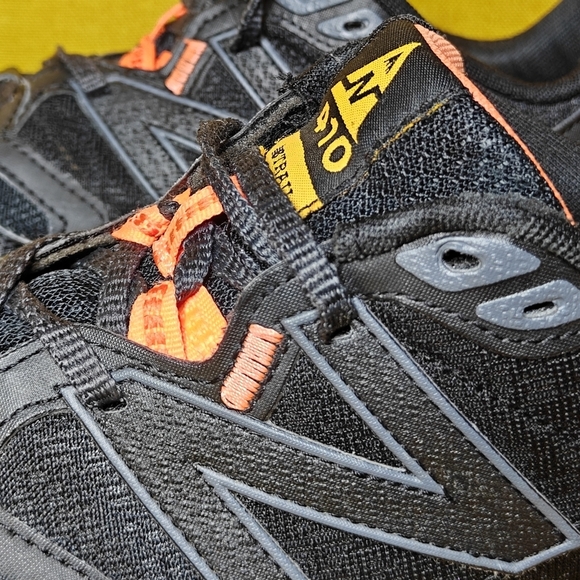 New Balance 410 V7 trail running Black Orange Sneakers Men\'s Shoe Size 10.5 main image 7